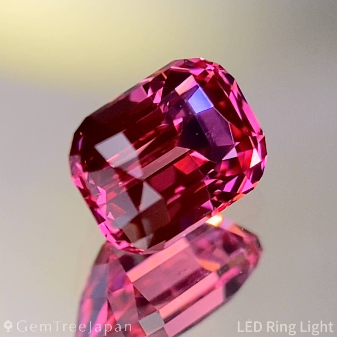 Mahenge Spinel 0.898ct / Tanzania