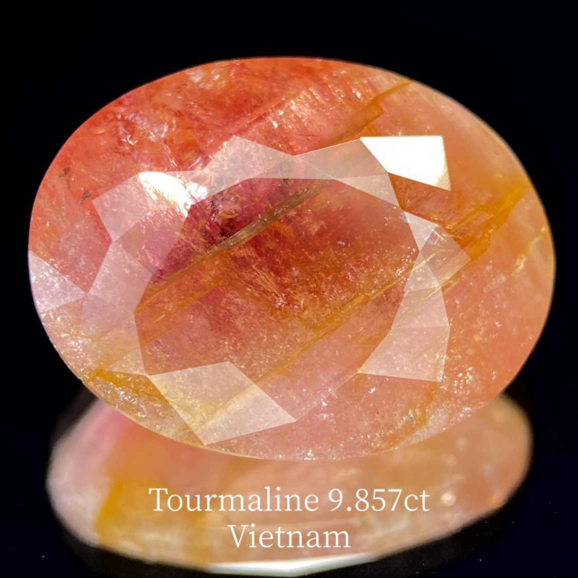 Tourmaline 9.857ct / Vietnam
