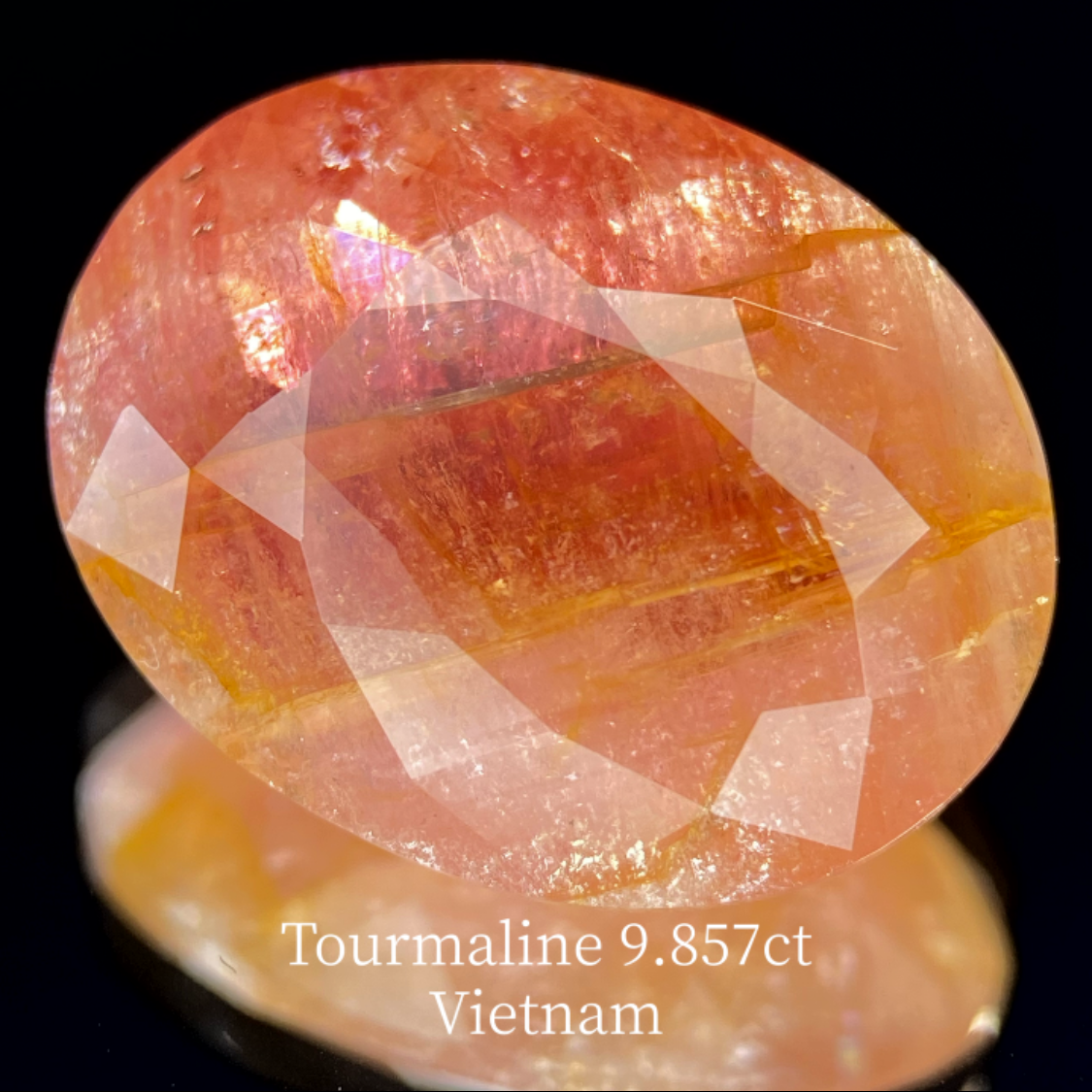 Tourmaline 9.857ct / Vietnam