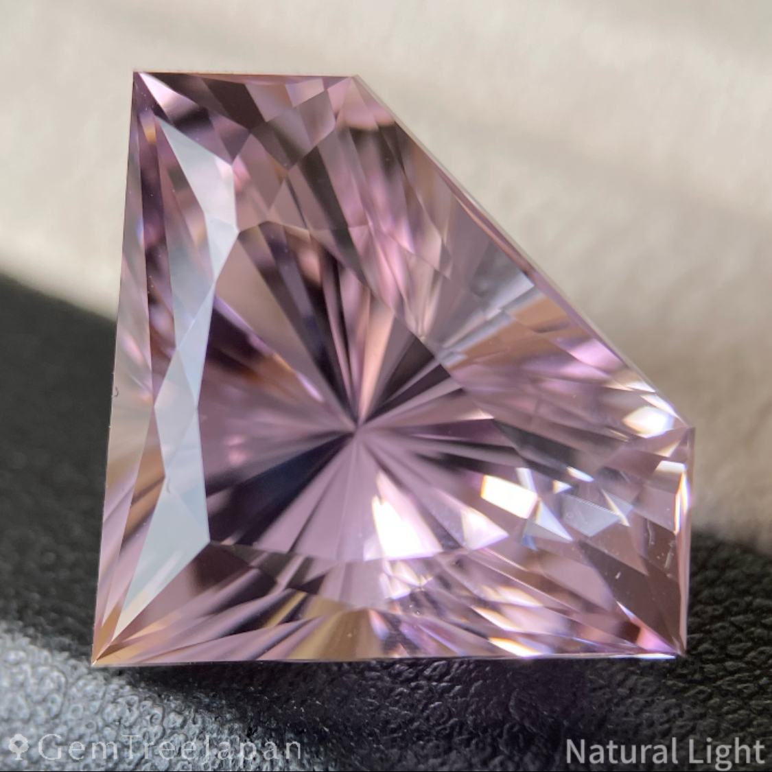Kunzite 16.29ct / Brazil