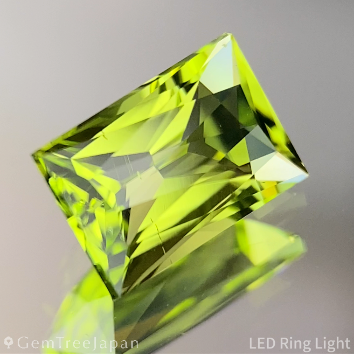 Peridot 1.04ct / U.S.A.