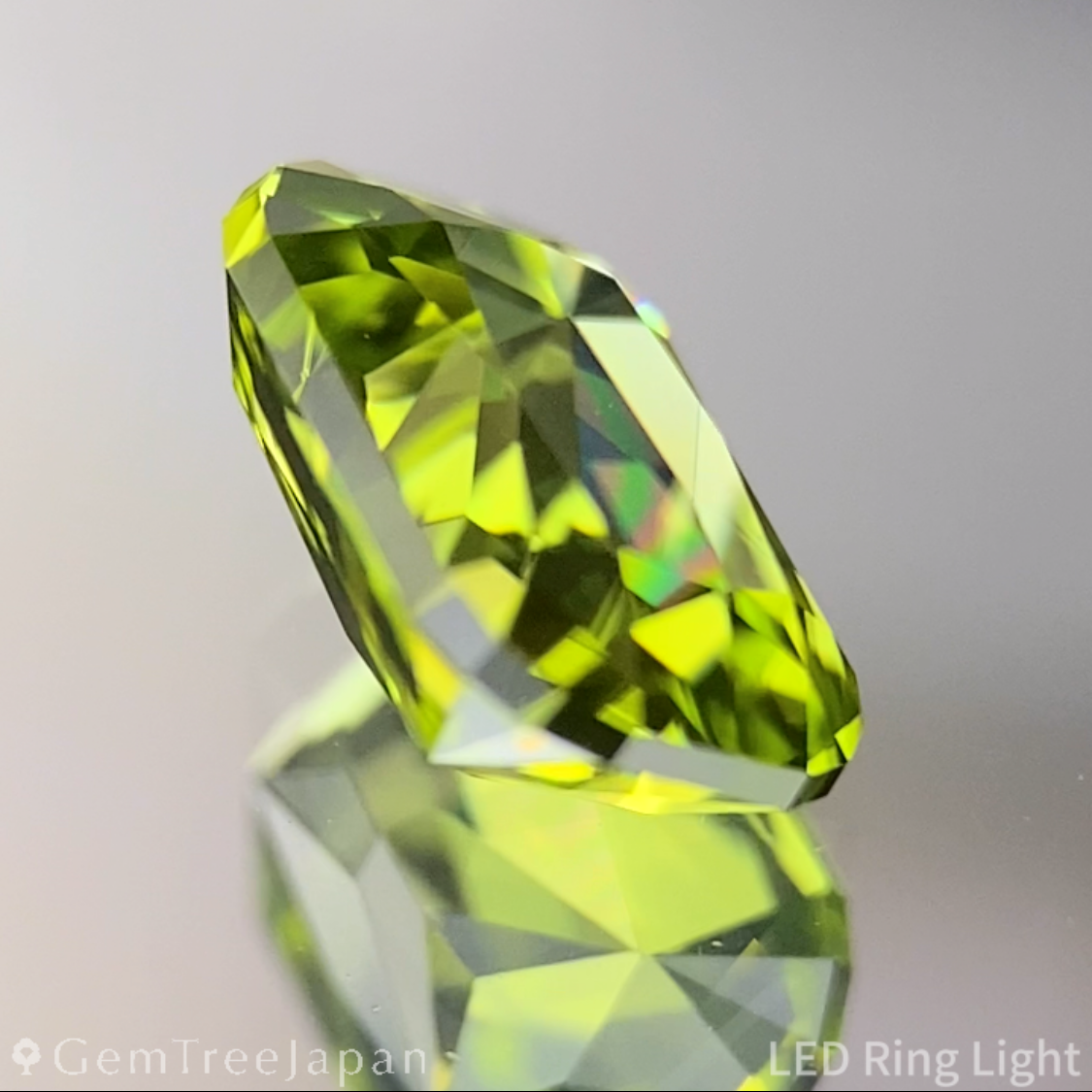 Peridot 1.28ct / U.S.A.