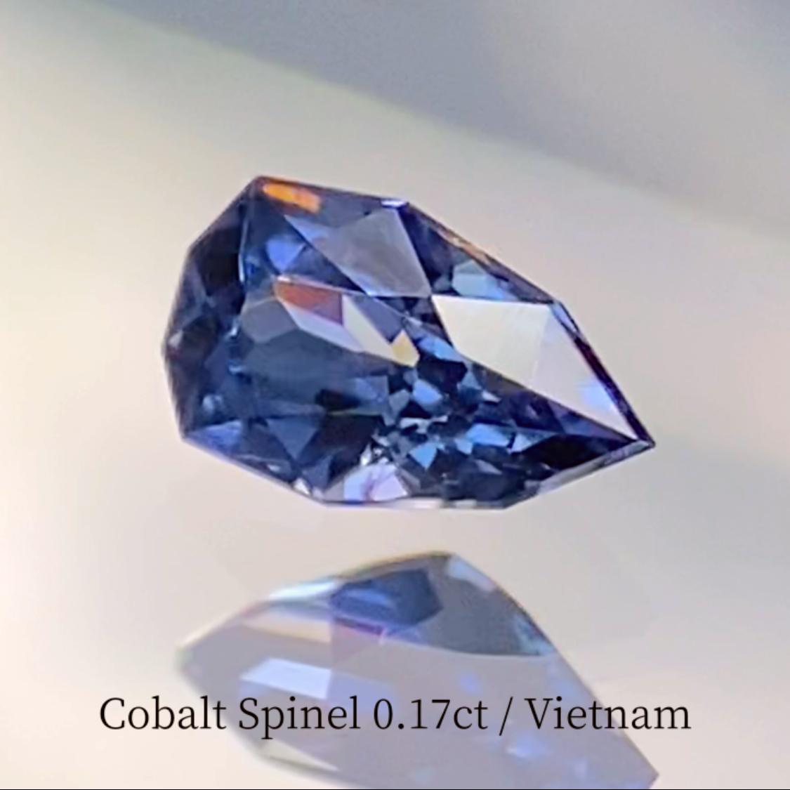 Cobalt Spinel 0.179ct / Vietnam / Iron Cobalt