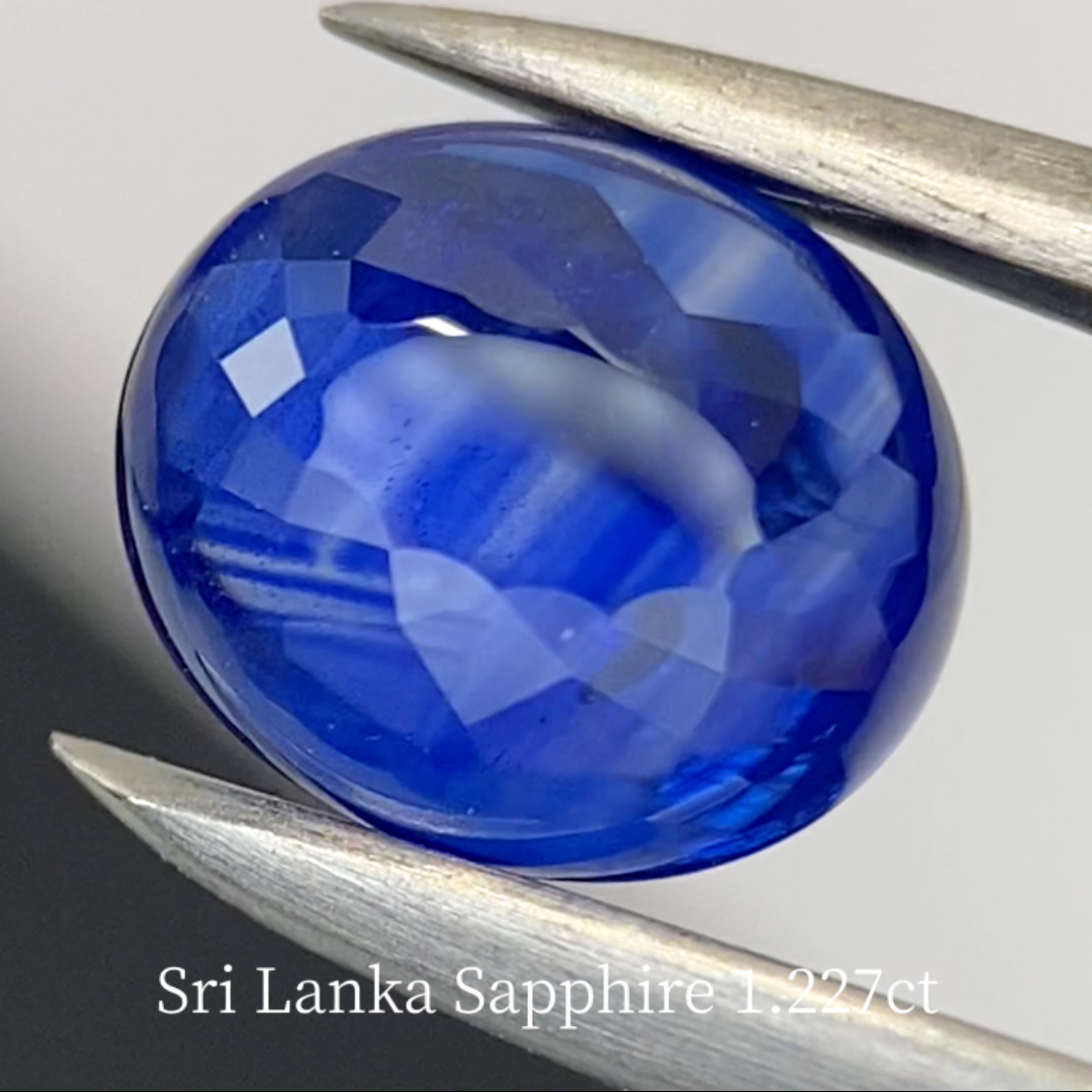Sapphire 1.227ct / Sri Lanka / Cabochon Flower