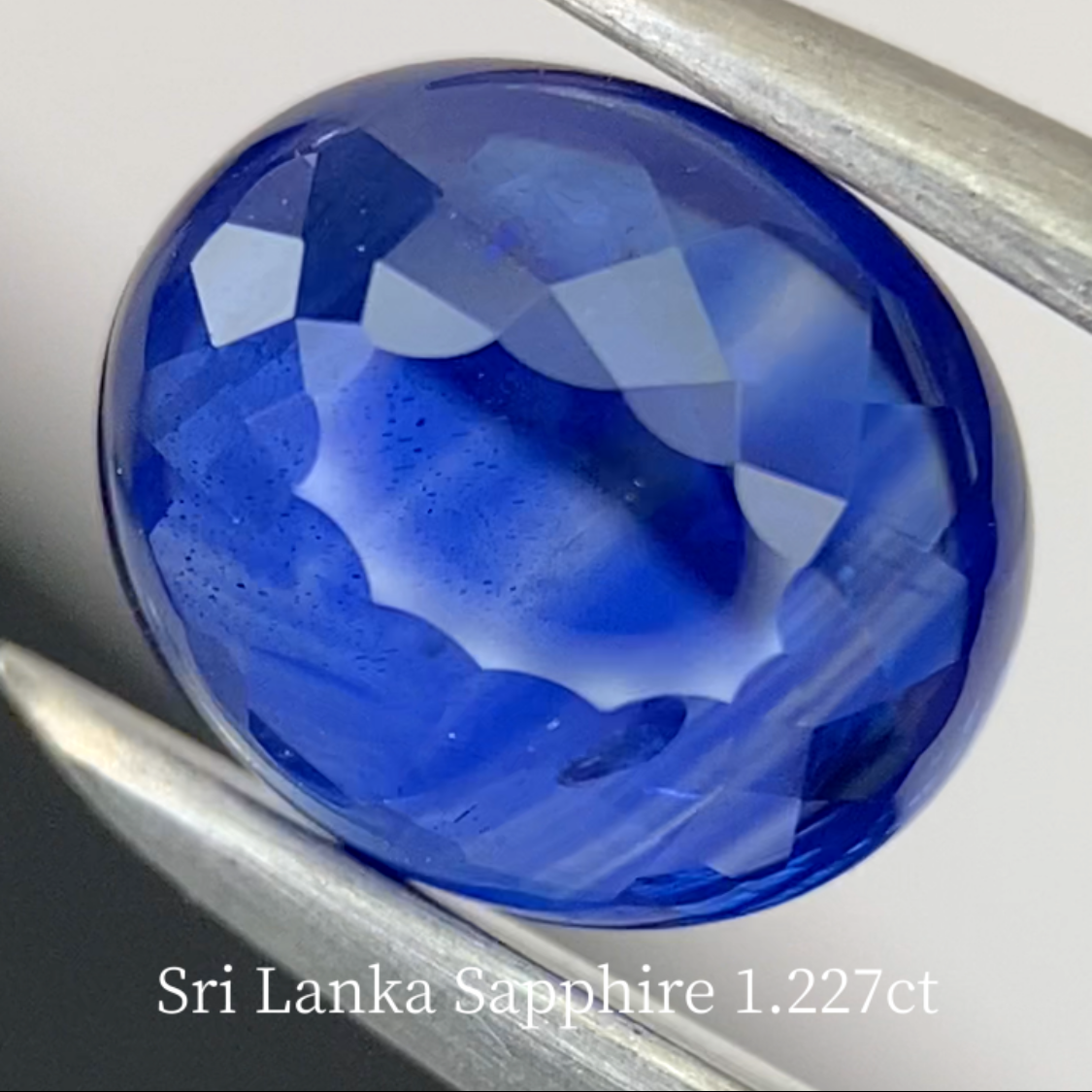 Sapphire 1.227ct / Sri Lanka / Cabochon Flower