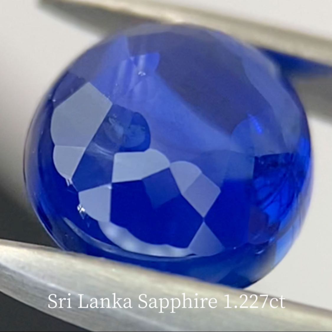 Sapphire 1.227ct / Sri Lanka / Cabochon Flower