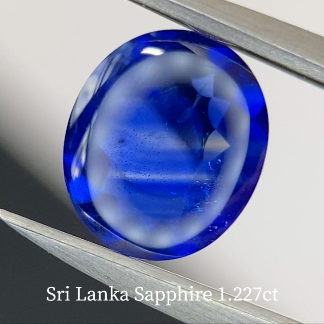 Sapphire 1.227ct / Sri Lanka / Cabochon Flower