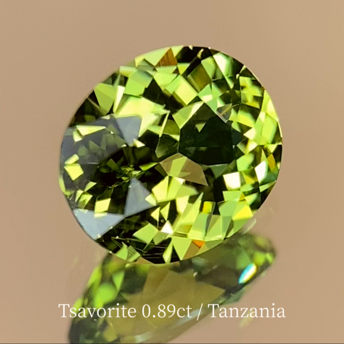 Tsavorite (Grossular Garnet) 0.897ct / Tanzania