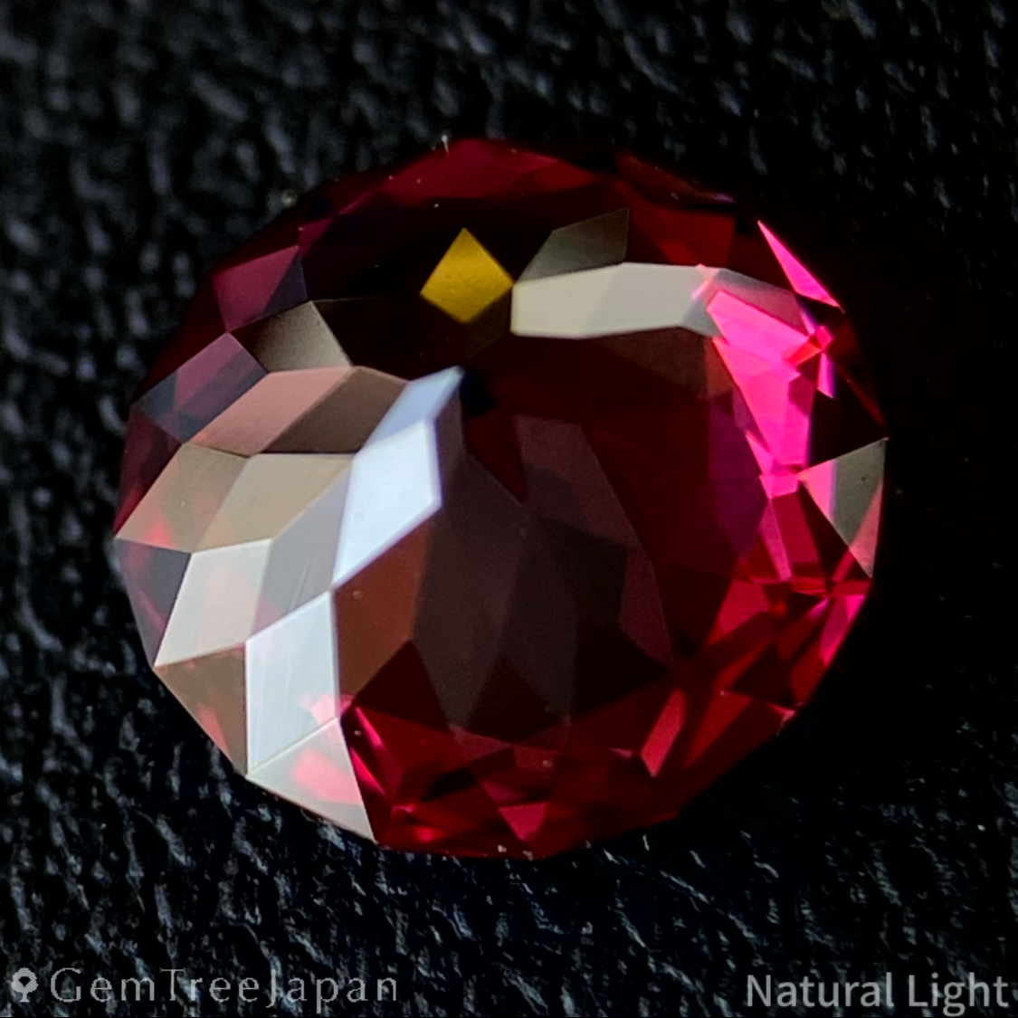 Rhodolite Garnet 1.727ct / Tanzania