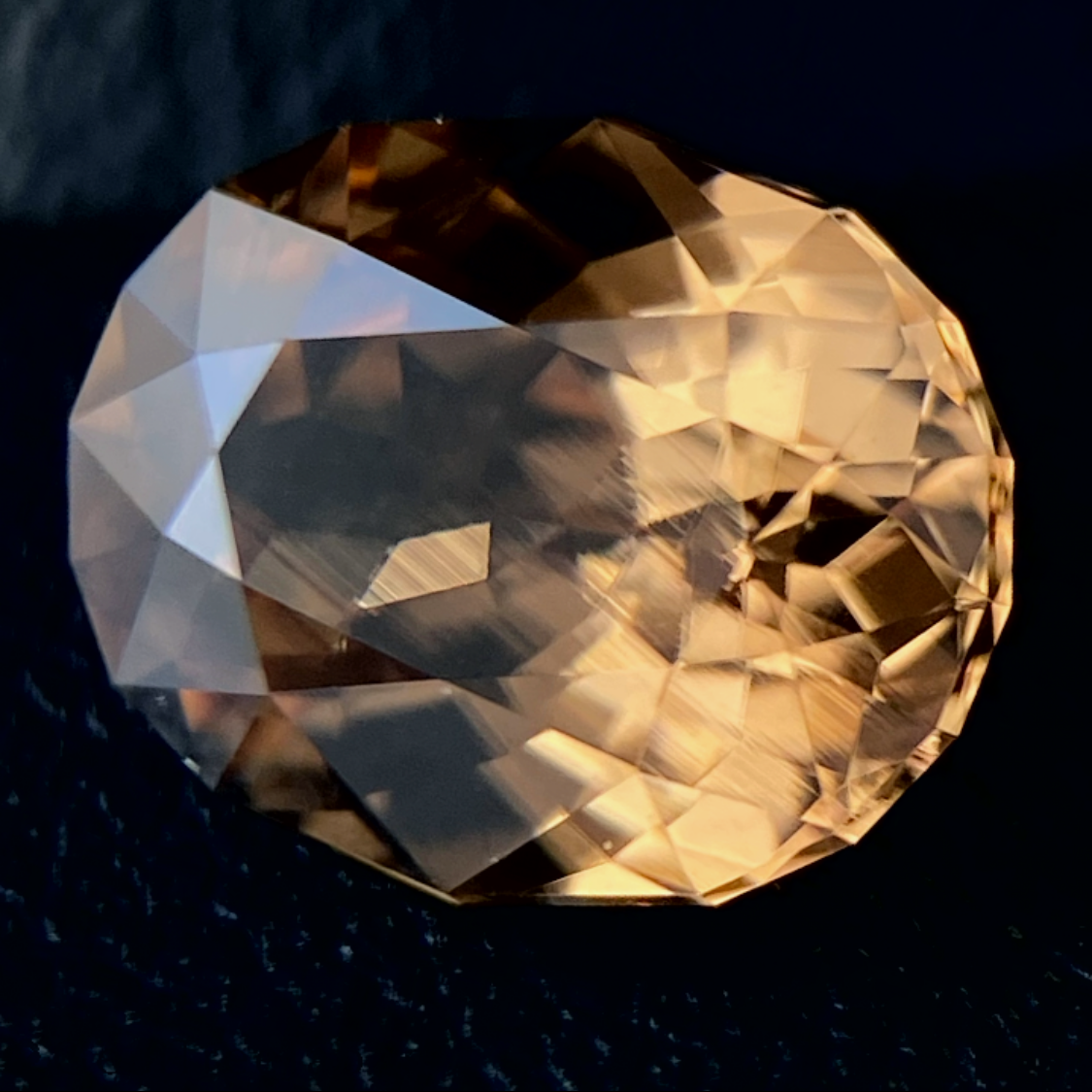 Zircon 2.300ct / Cambodia