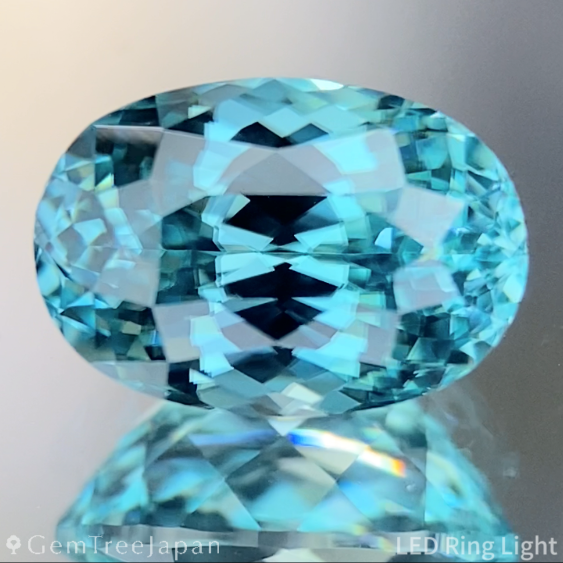 Blue Zircon 2.063ct (Tenebresence) / Cambodia