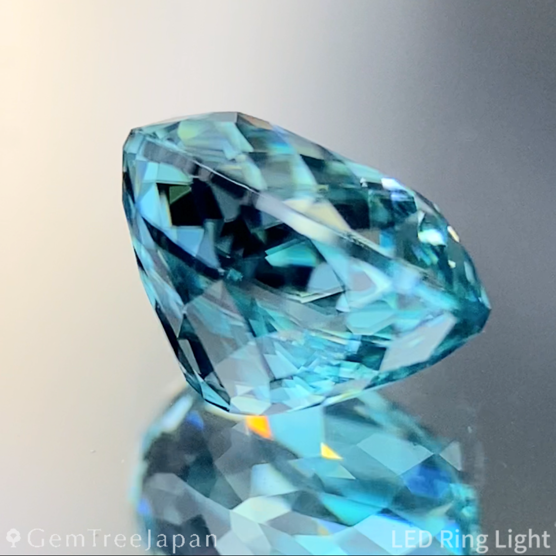 Blue Zircon 1.701ct (Tenebresence) / Cambodia
