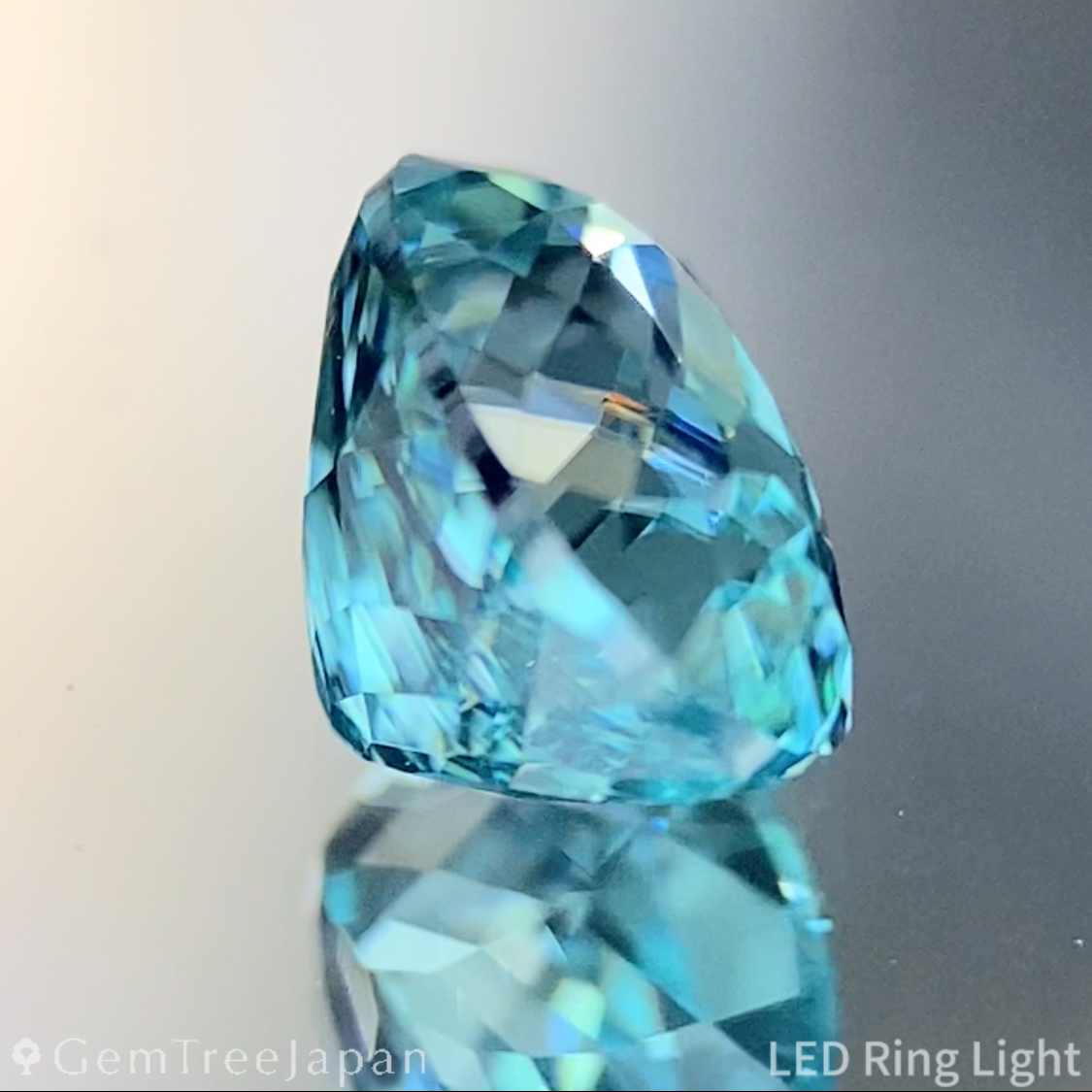 Blue Zircon 1.701ct (Tenebresence) / Cambodia