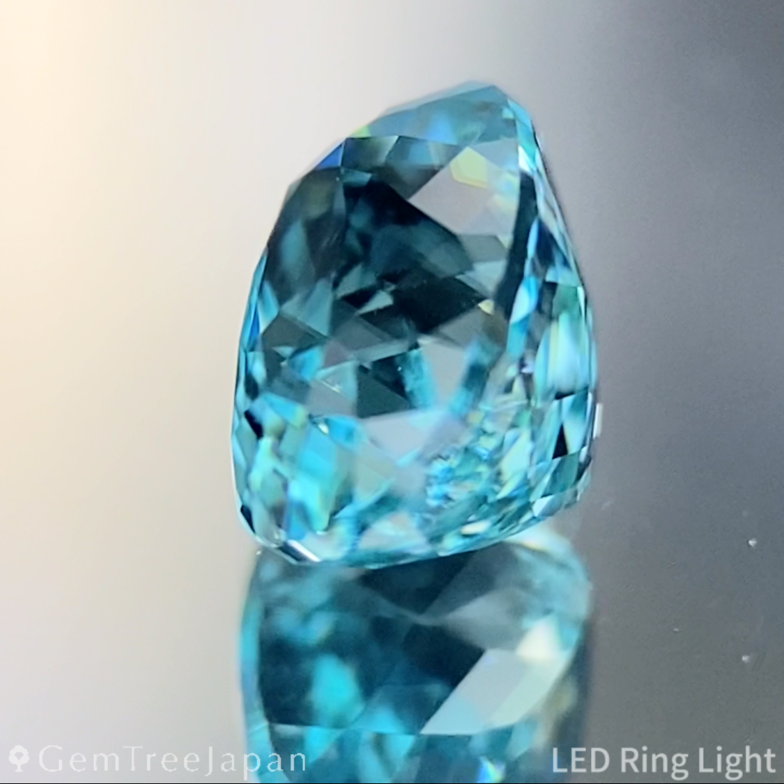 Blue Zircon 1.701ct (Tenebresence) / Cambodia