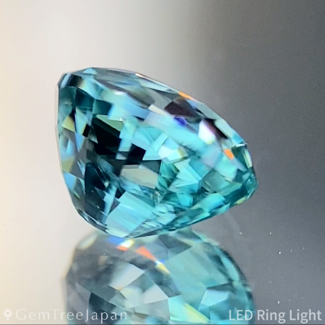 UV Tenebresent Zircon 1.562ct / Cambodia
