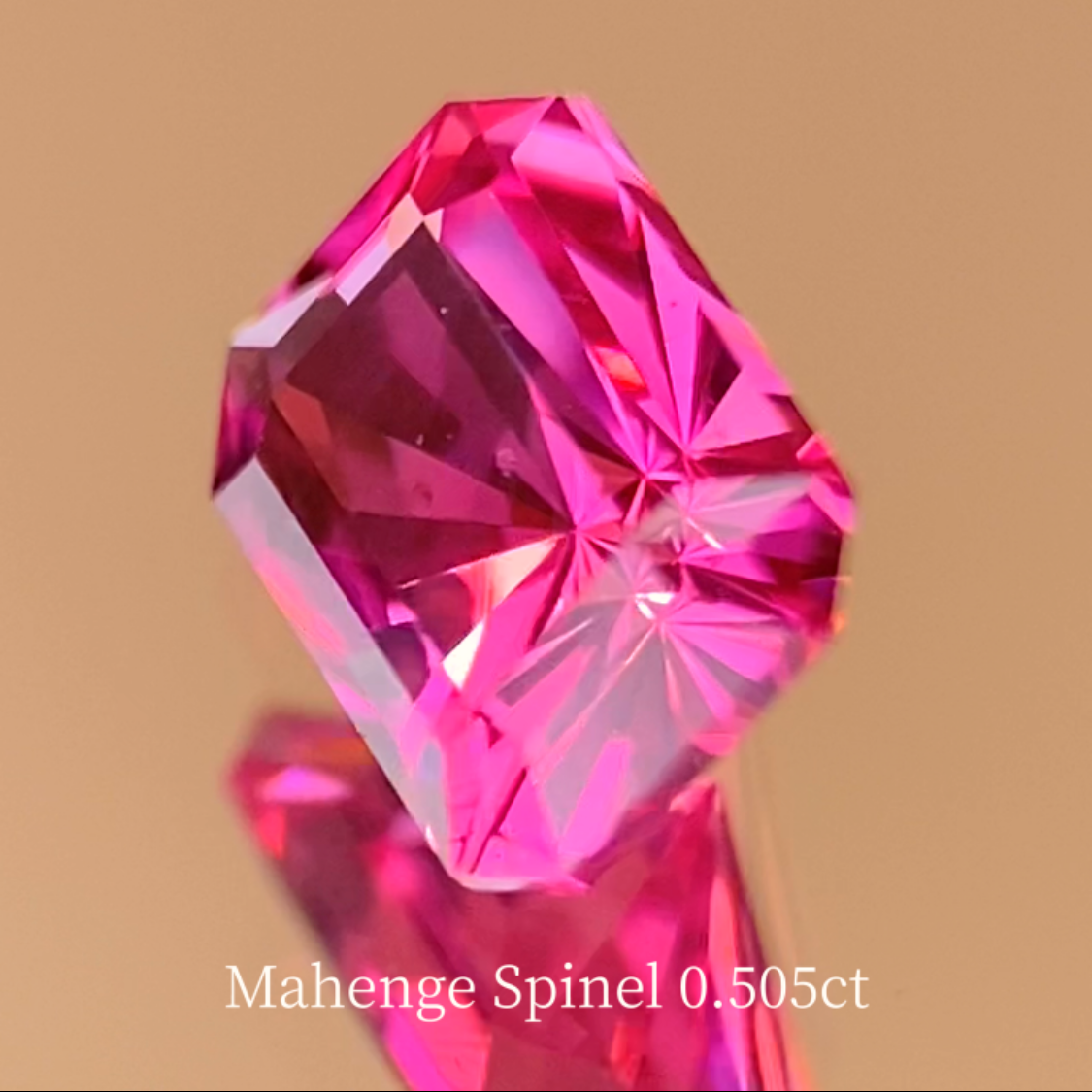 Neon Pink Spinel 0.505ct / Tanzania