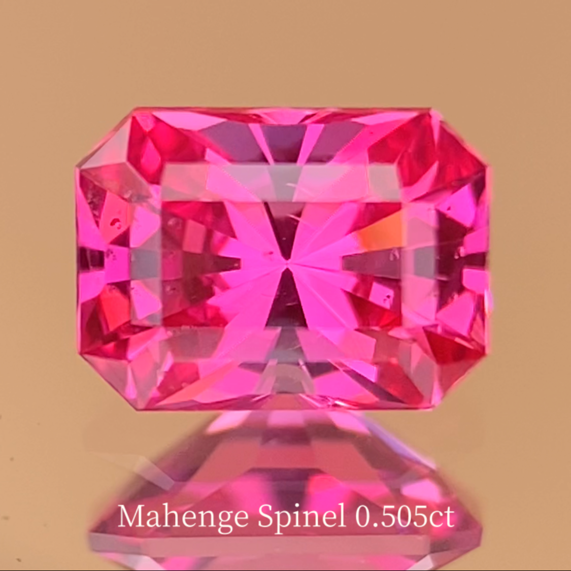 Neon Pink Spinel 0.505ct / Tanzania
