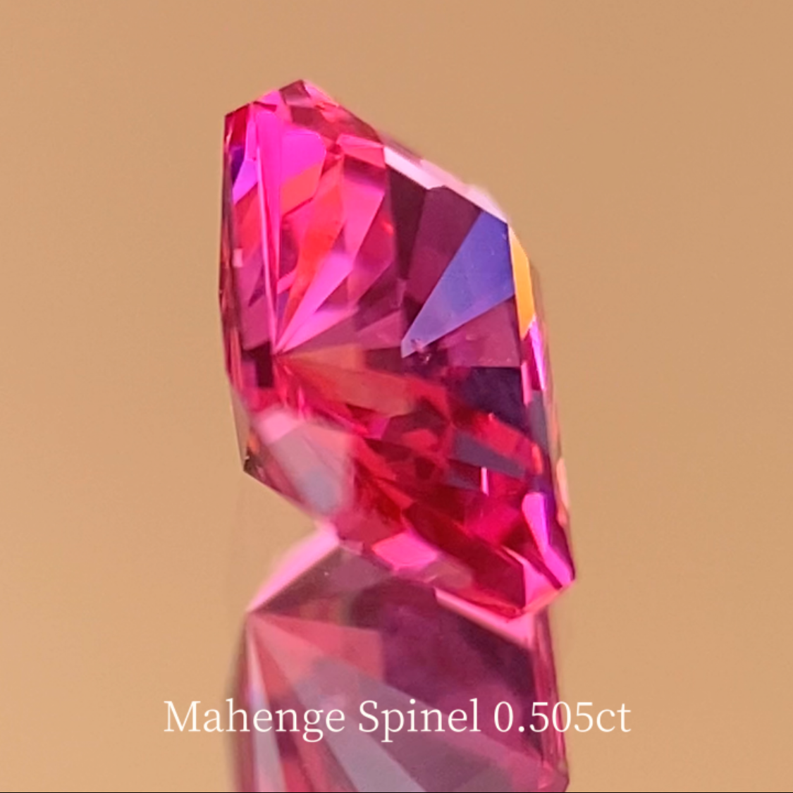 Neon Pink Spinel 0.505ct / Tanzania