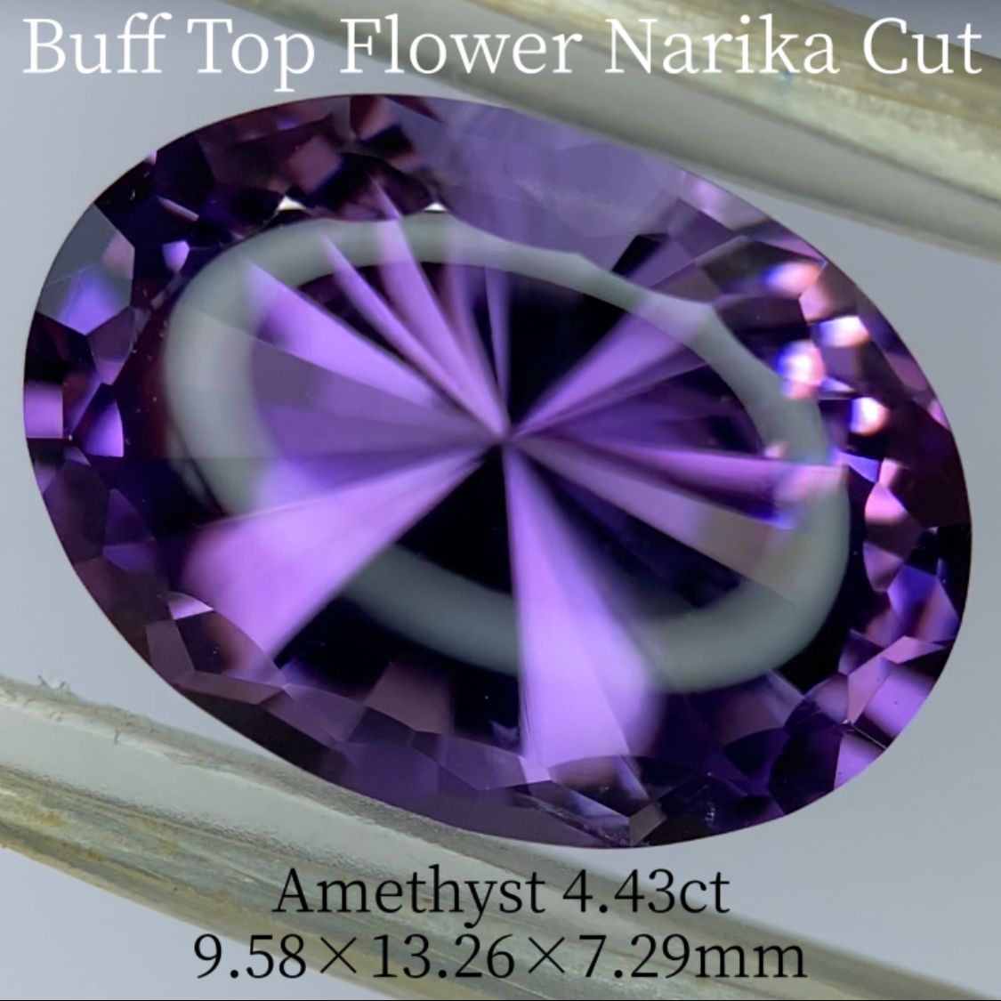 Amethyst 4.43ct / Buff Top Flower