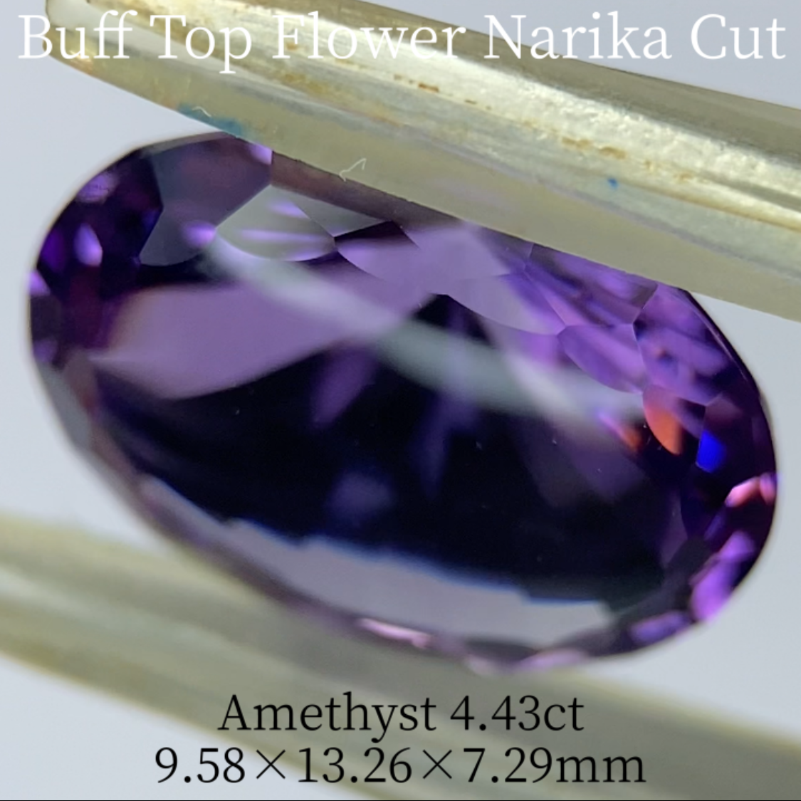 Amethyst 4.43ct / Buff Top Flower