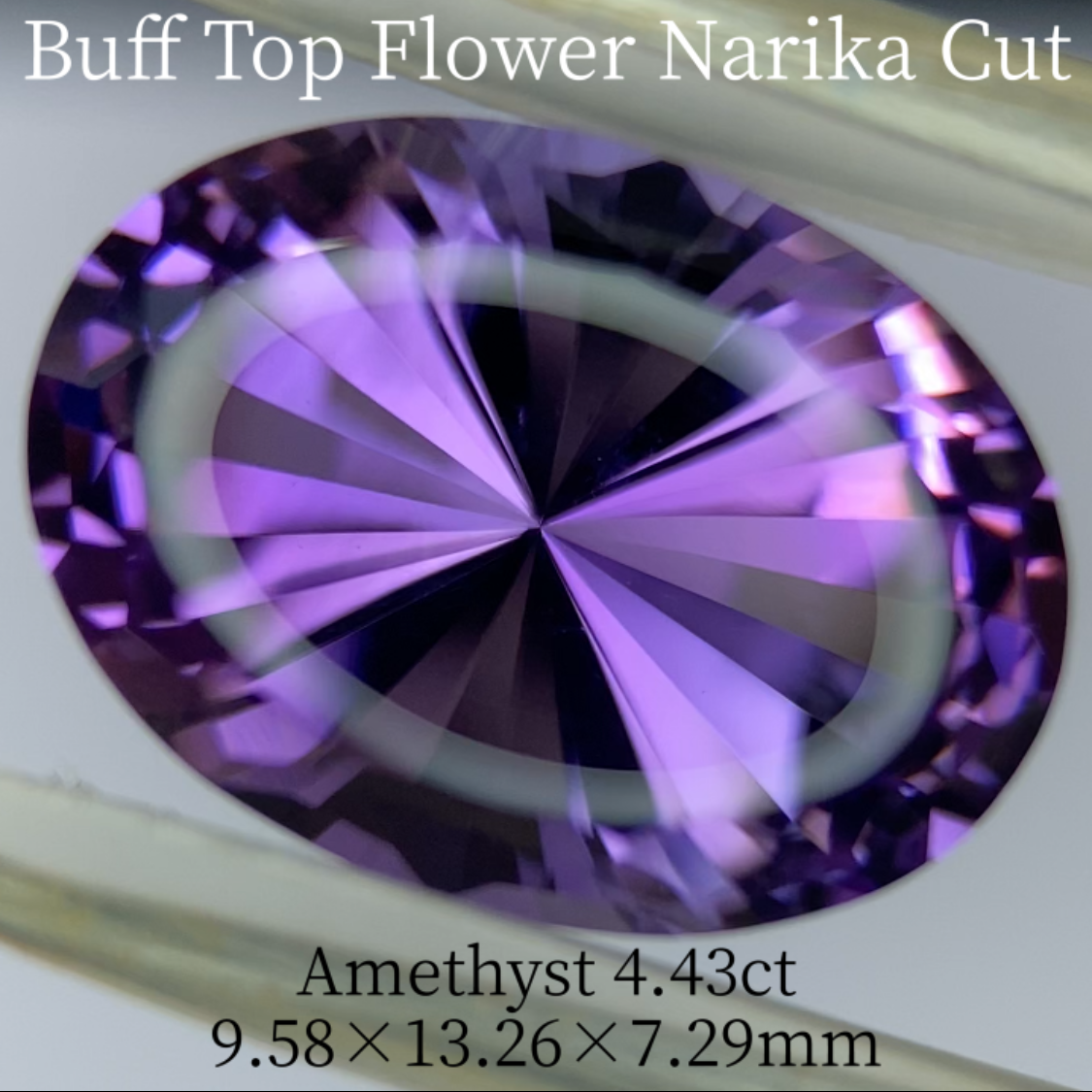 Amethyst 4.43ct / Buff Top Flower