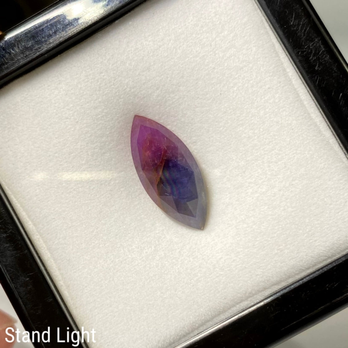 【20万円以上のお買物で無料に】Un-Heat Parti-Color Corundum 9.275ct / Ruby & Sapphire / Vietnam
