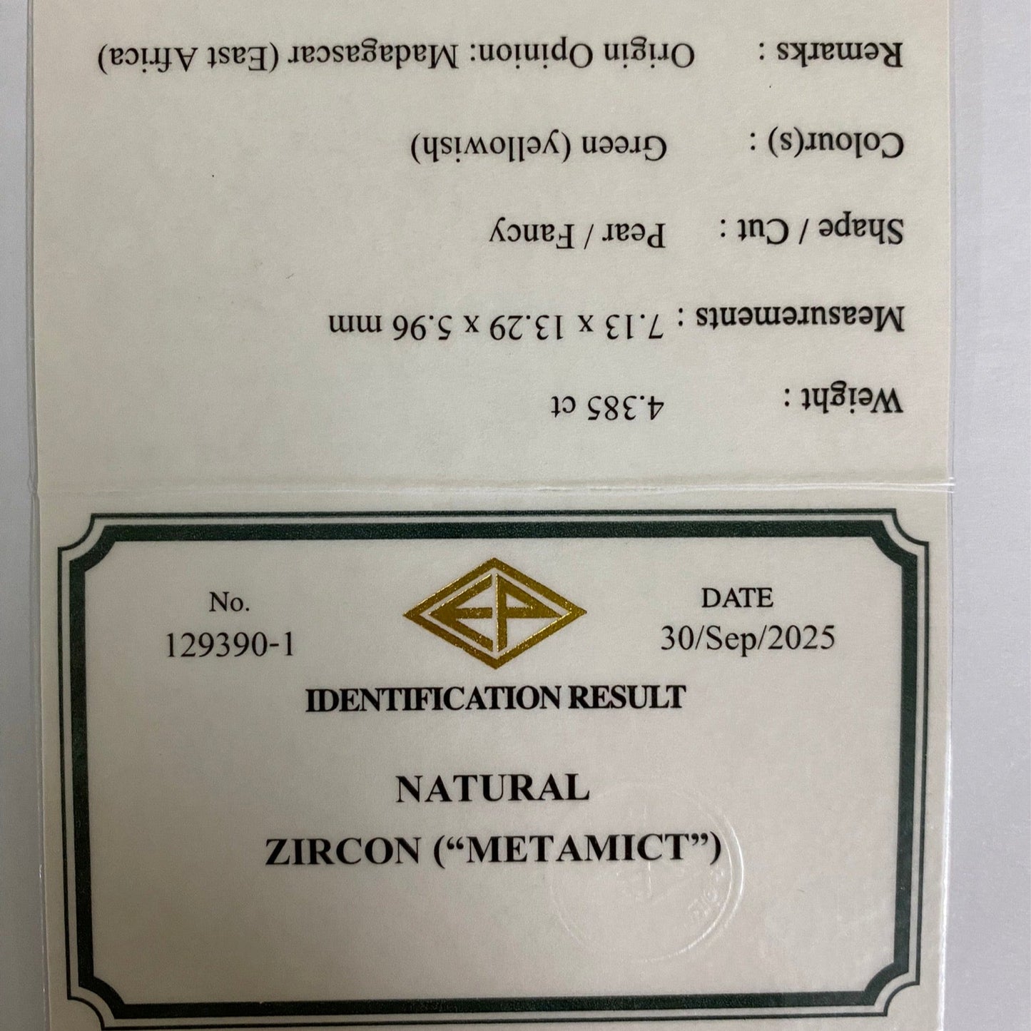 Green Zircon 4.385ct / Madagascar