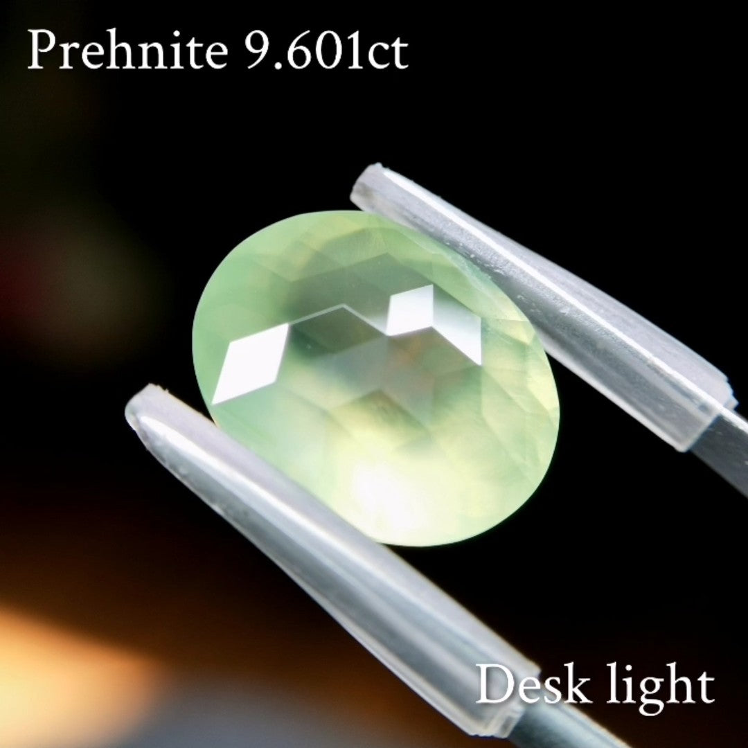 Prehnite 9.601ct / Australia