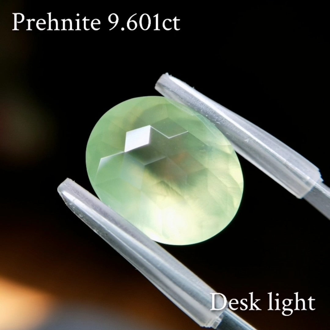 Prehnite 9.601ct / Australia