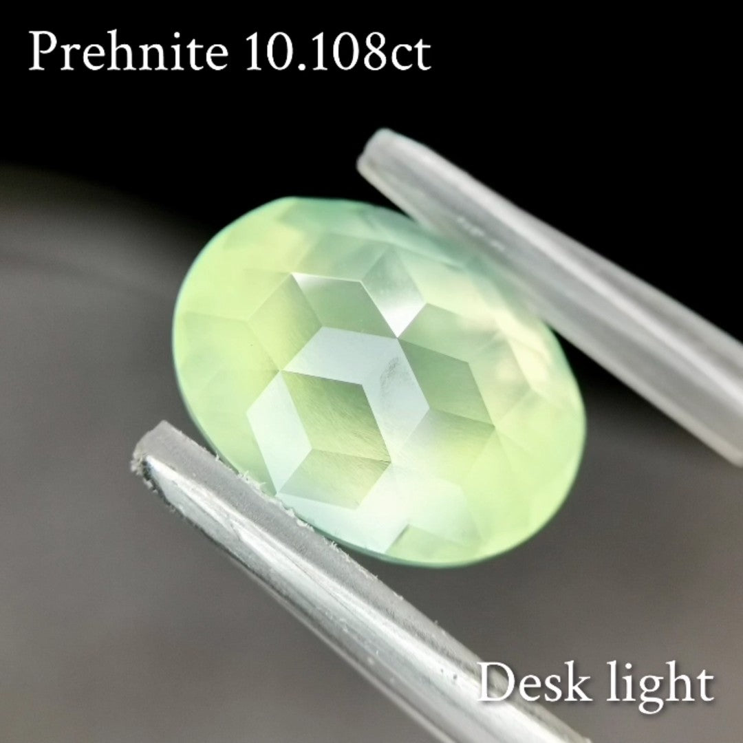 Prehnite 10.108ct / Australia