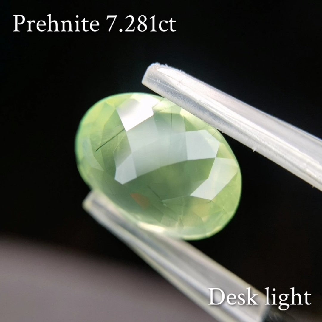 Prehnite 7.281ct / Australia