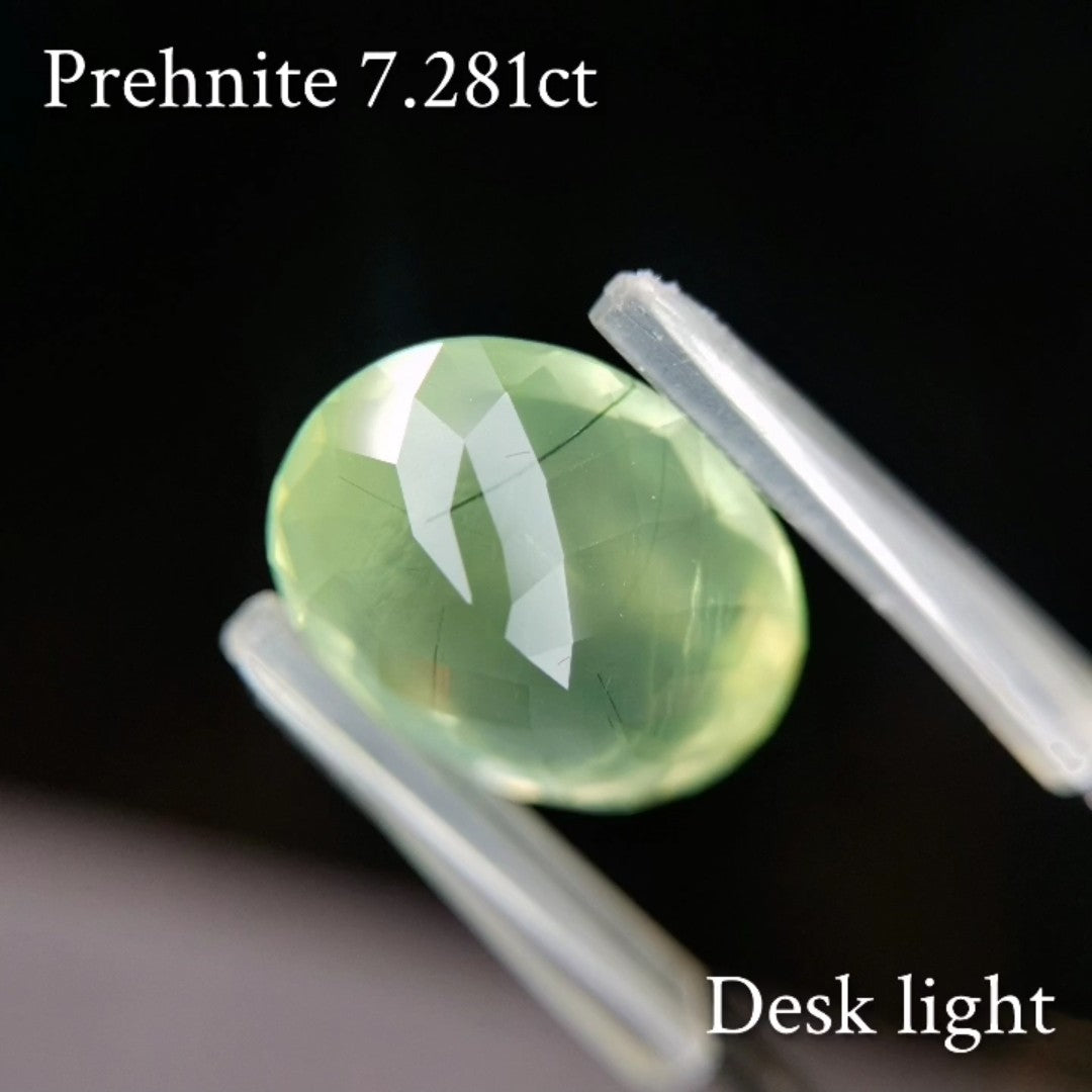 Prehnite 7.281ct / Australia