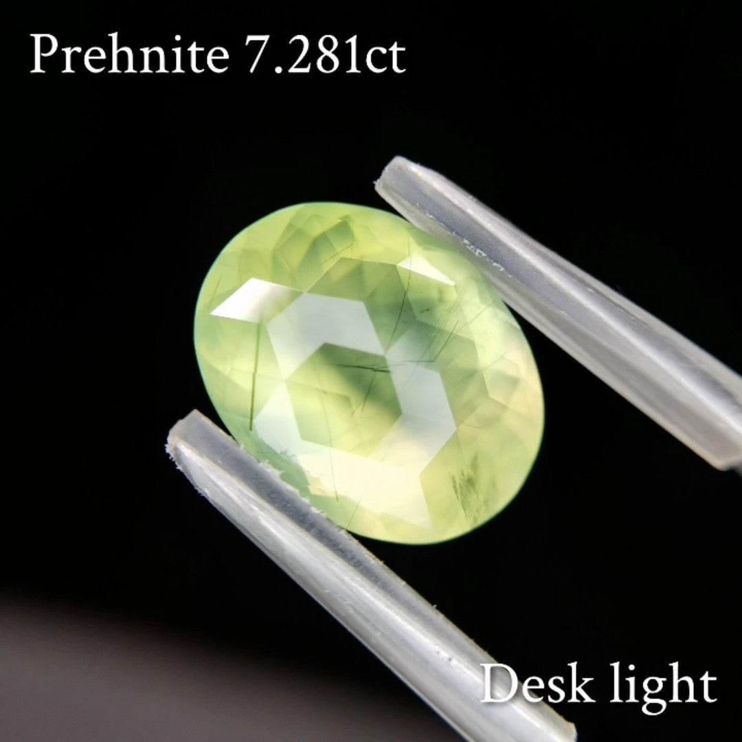 Prehnite 7.281ct / Australia
