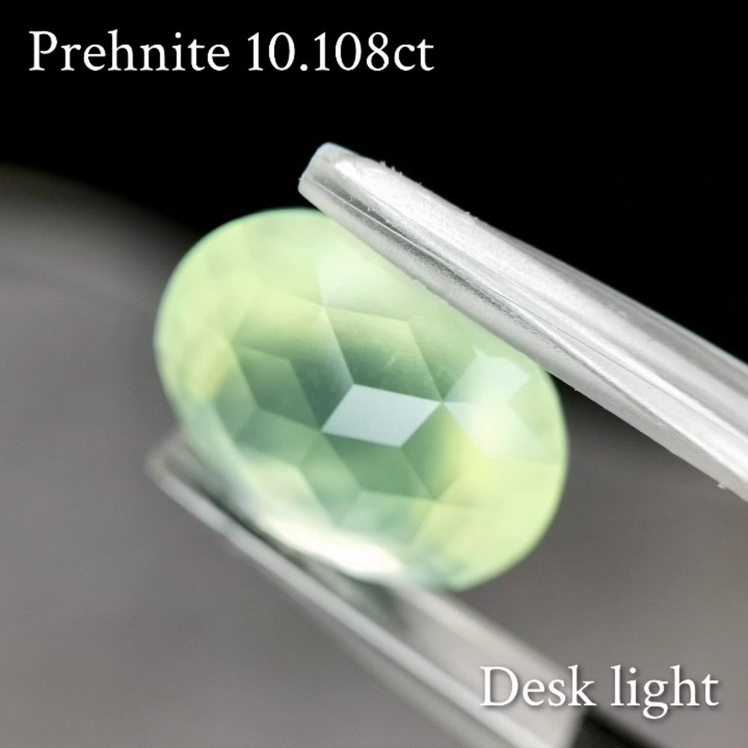 Prehnite 10.108ct / Australia