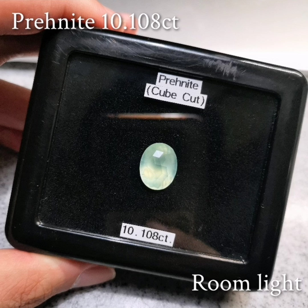 Prehnite 10.108ct / Australia