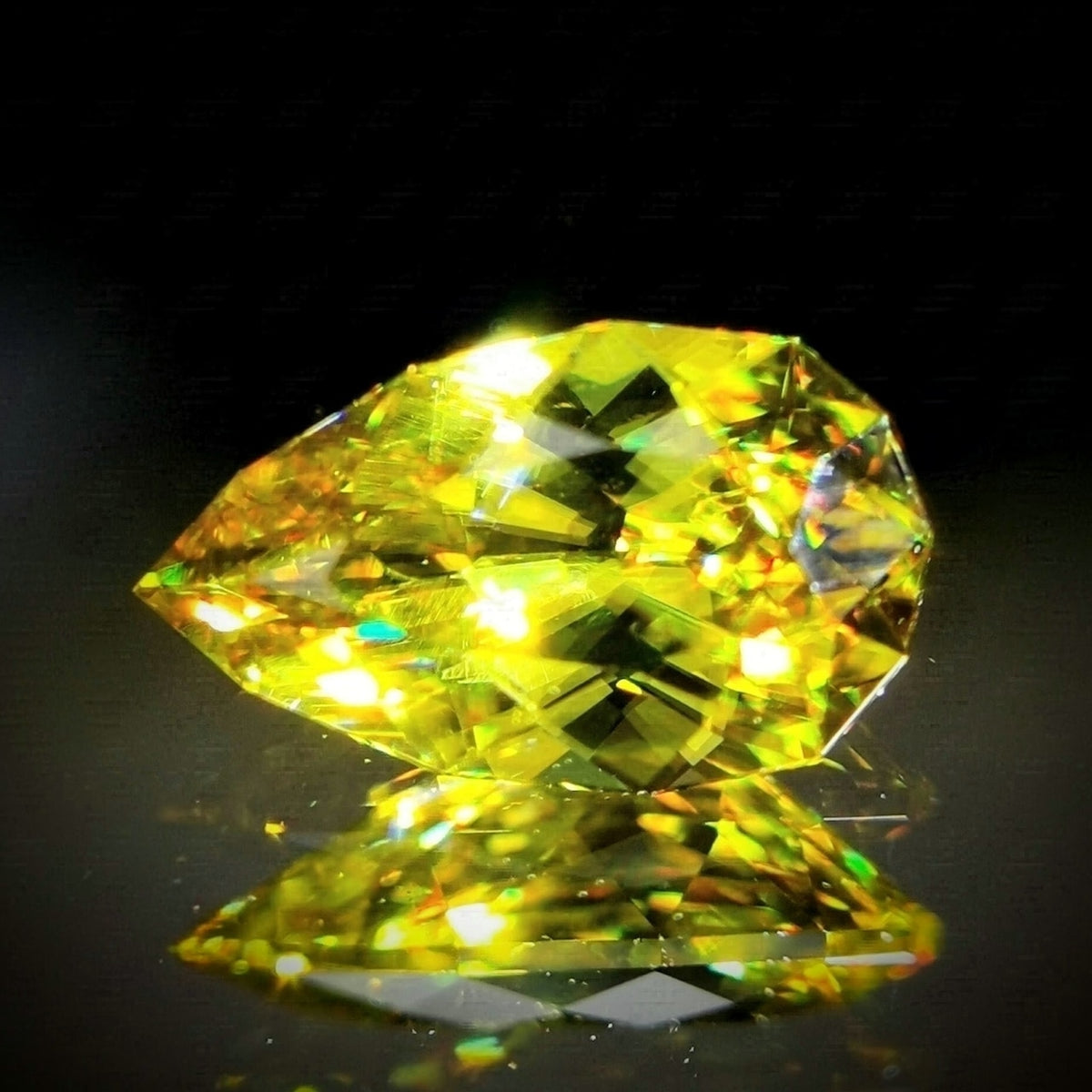 【Trial】Sphene 0.59ct / Madagascar