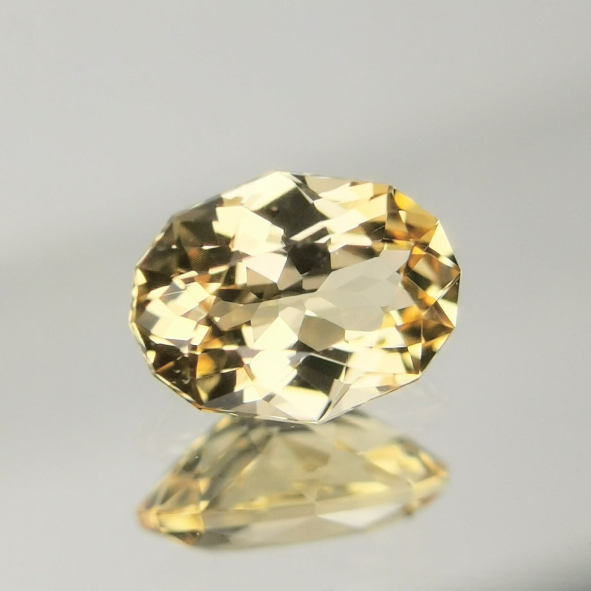 【Trial】Imperial Topaz 0.46ct / Brazil