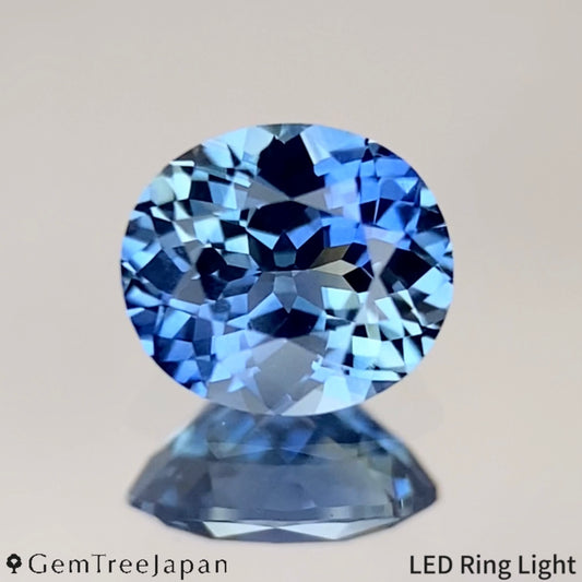 Greenish Light Blue Sapphire 0.621ct / Thailand(Kanchanaburi)
