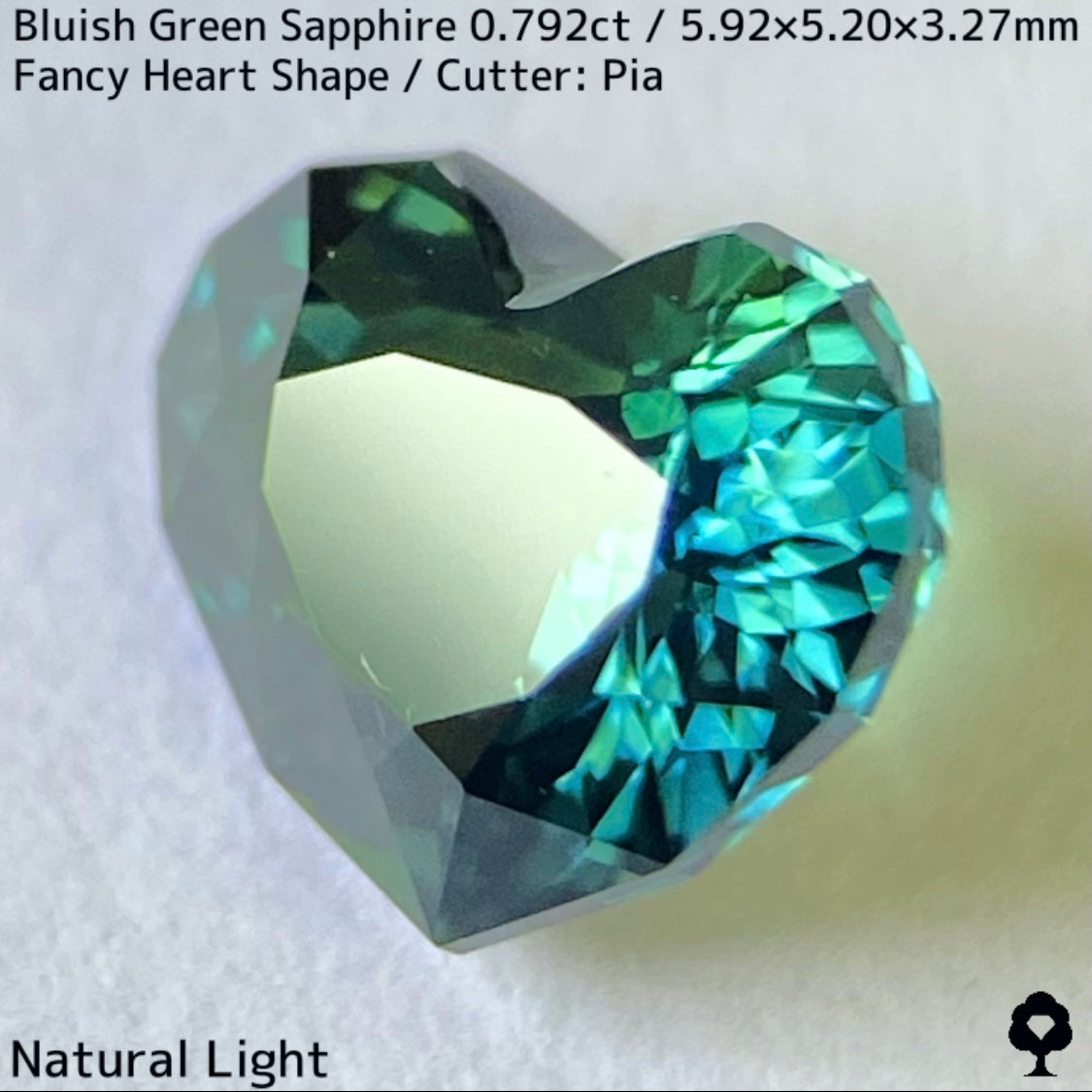 Bluish green sapphire 0.792ct ★ The deep bluish green and cute fancy heart shape are perfectly balanced