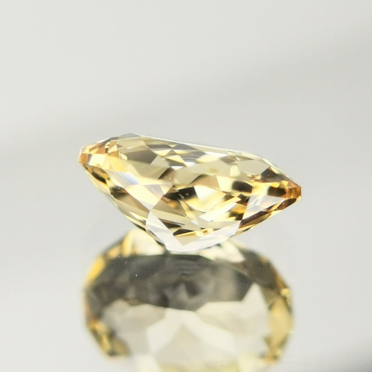 【Trial】Imperial Topaz 0.46ct / Brazil