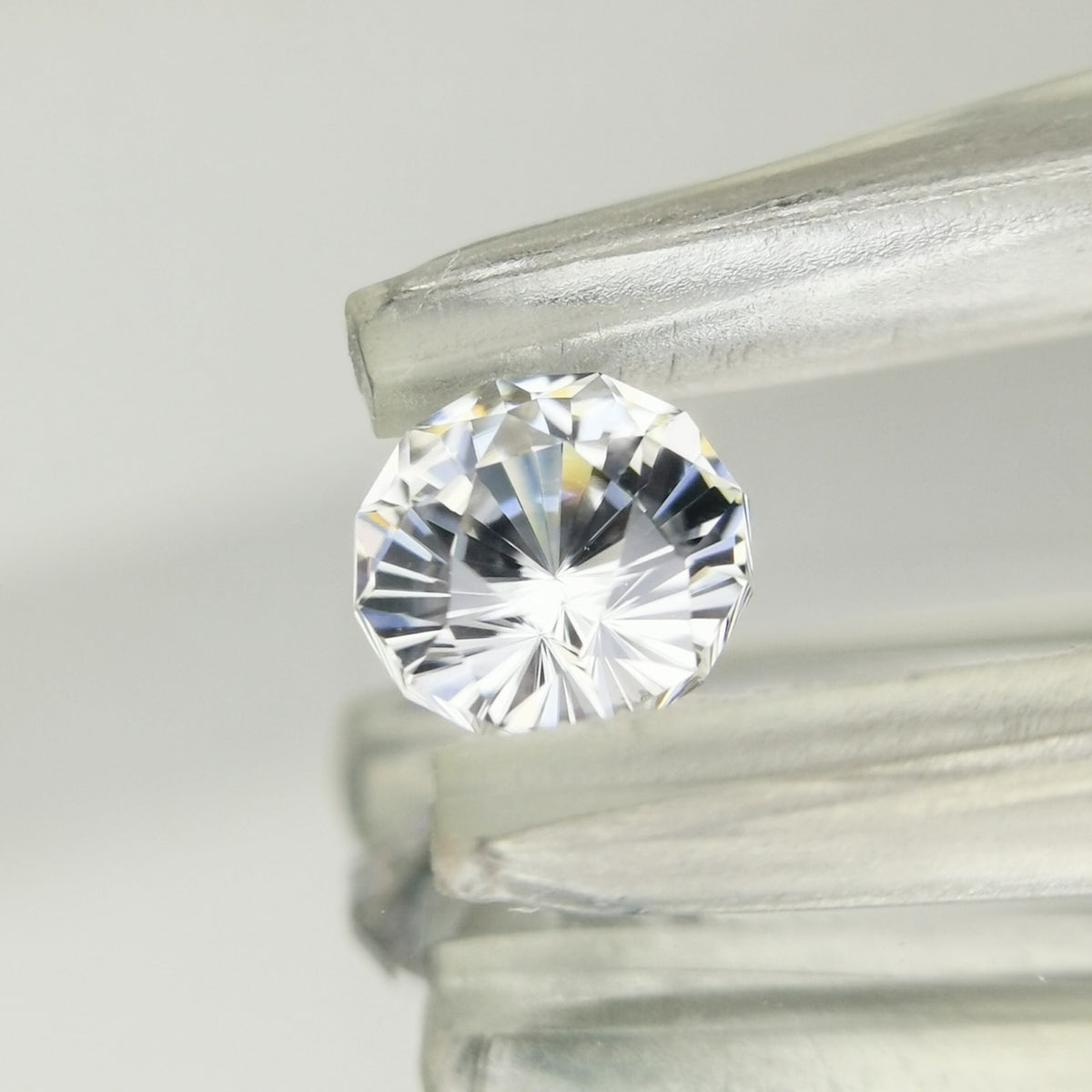 【Trial】“Dodecagon” Colorless Zircon 0.51ct / Cambodia