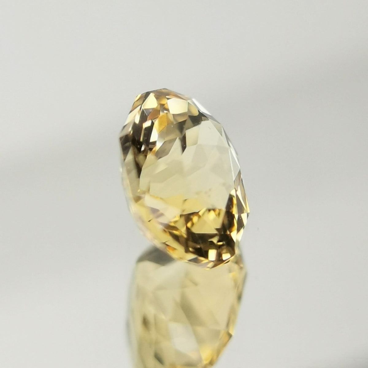 【Trial】Imperial Topaz 0.46ct / Brazil