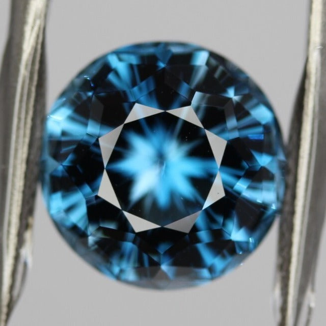 London Blue Topaz (cube-narikar cut) 7.82ct.