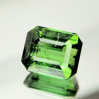 Green Tourmaline 1.661ct / Nigeria