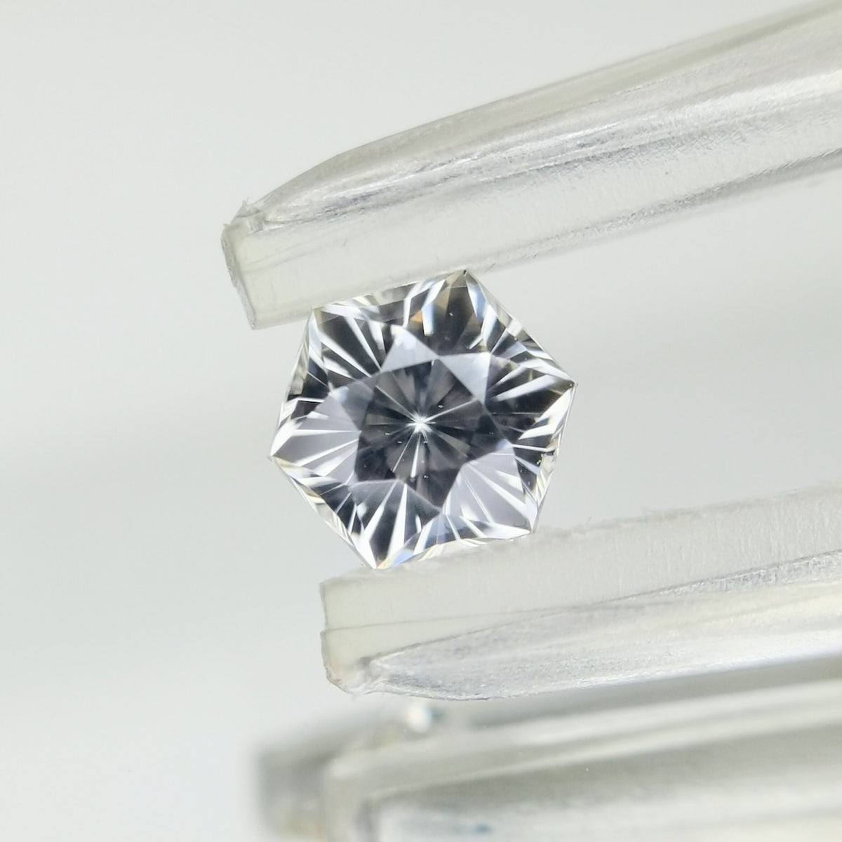 【Trial】“Snowflake” Colorless Zircon 0.38ct / Cambodia