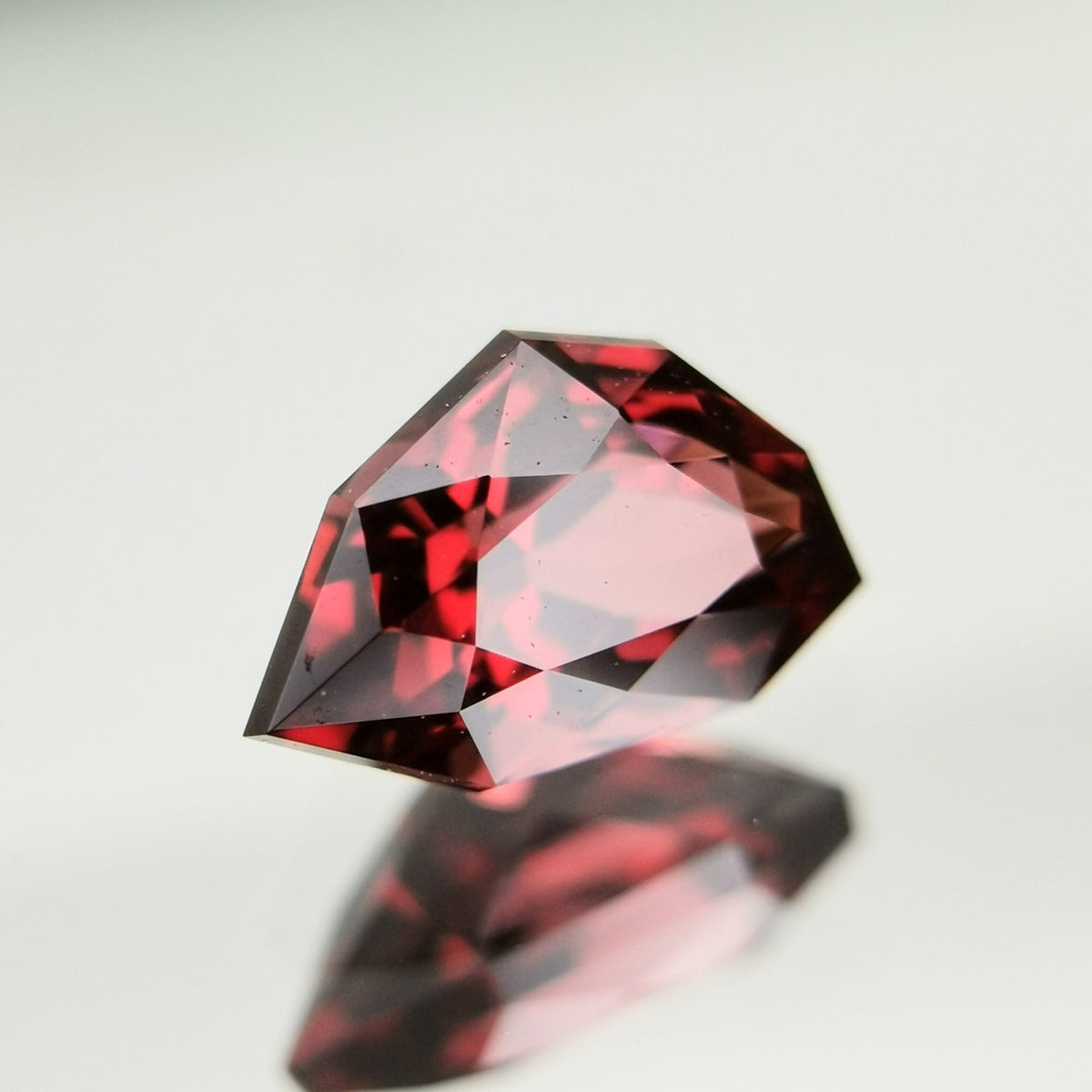 Reddish Orange Spinel 0.636ct / Burma
