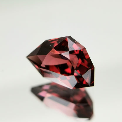 Reddish Orange Spinel 0.636ct / Burma