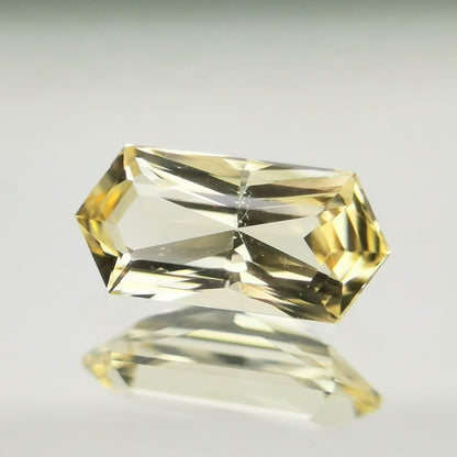 【Trial】Imperial Topaz 0.57ct / Brazil