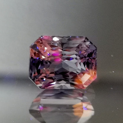 Pale Blue Sapphire 0.760ct / Sri Lanka