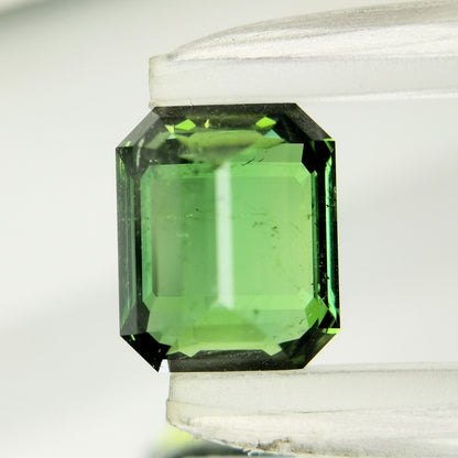 Green Tourmaline 1.661ct / Nigeria